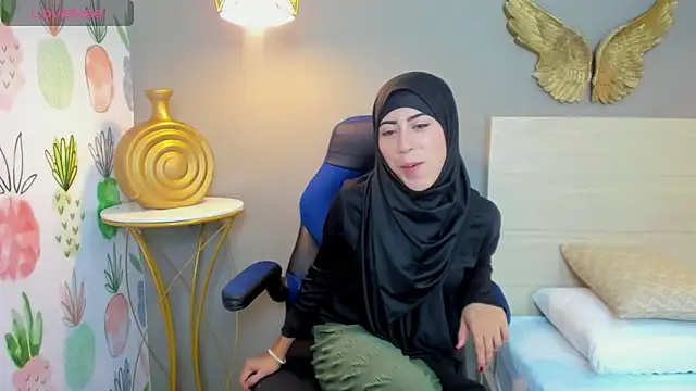 chaymae nah  online show from 01-12-25, 02:14