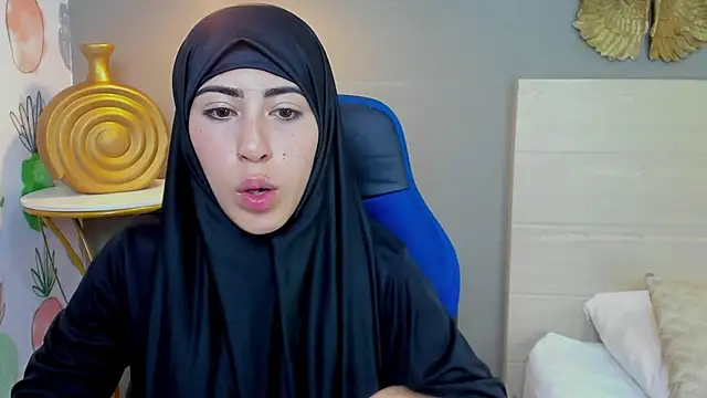 chaymae nah  online show from 01-12-25, 08:25