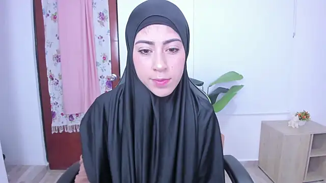 chaymae nah  online show from 03-17-25, 12:35