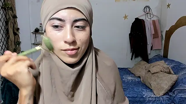 chaymae nah  online show from 09-23-25, 10:46