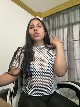 bella-black online show from 05-15-26, 12:34