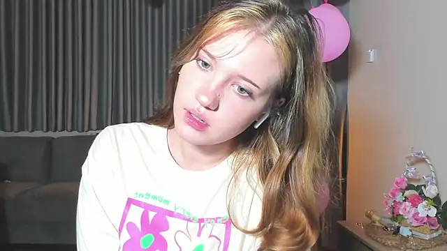 HanahCute online show from 03-06-25, 07:32