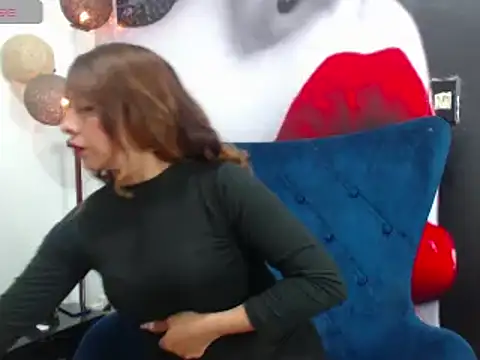 Snapshot of ameliefederline11 chatting on 01-05-25, 06:56 ameliefederline11 online show from 01-05-25, 06:56