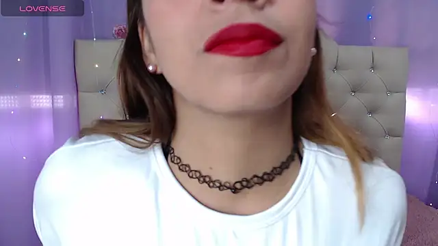 Snapshot of ameliefederline11 chatting on 03-18-25, 05:42 ameliefederline11 online show from 03-18-25, 05:42