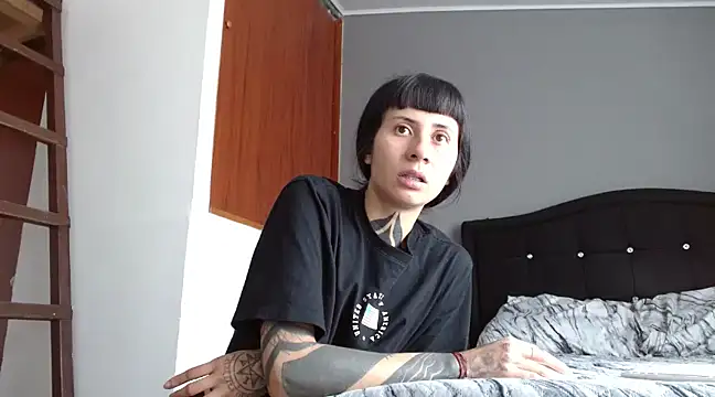 Emilia 1995 online show from 03-17-25, 08:19