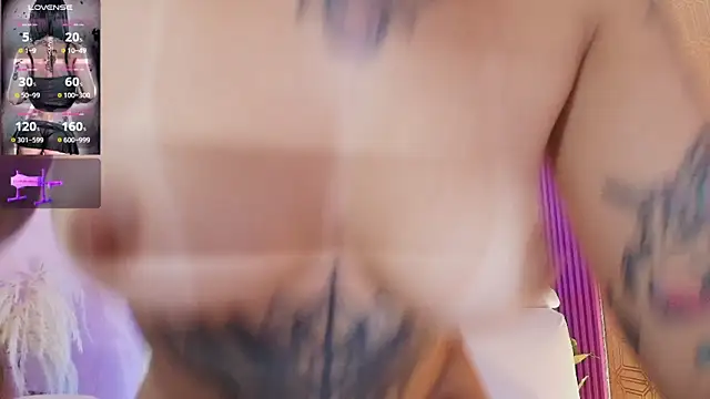 Snapshot of ABRILFACCINI chatting on 02-18-25, 04:59 ABRILFACCINI online show from 02-18-25, 04:59