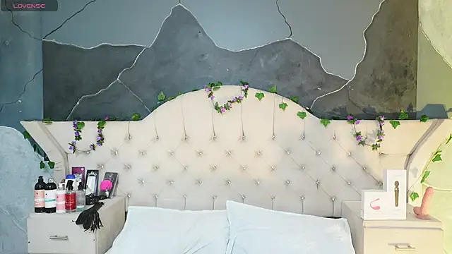 AmberGreyy  online show from 04-25-26, 05:43