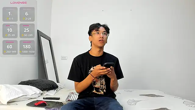 harrytwink18 online show from 12-19-25, 01:29