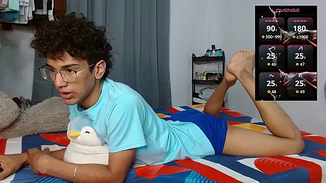 harrytwink18 online show from 02-07-26, 12:03