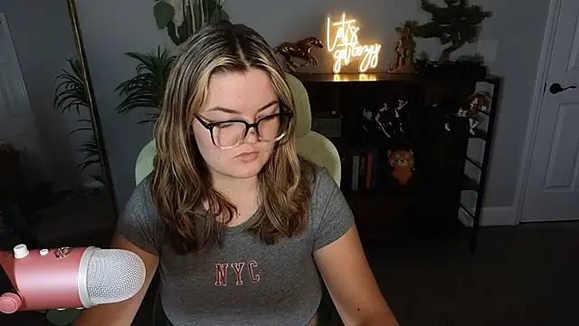 rodeobrii online show from 10-15-25, 02:11