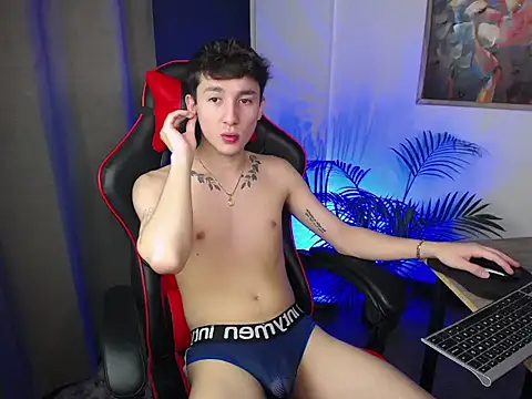 Snapshot of SebasstianGrand chatting on 02-12-25, 11:41 SebasstianGrand online show from 02-12-25, 11:41