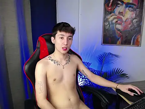 Snapshot of SebasstianGrand chatting on 02-18-25, 12:48 SebasstianGrand online show from 02-18-25, 12:48