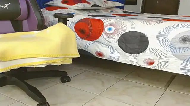 engielphoenis14 online show from 03-08-25, 05:54