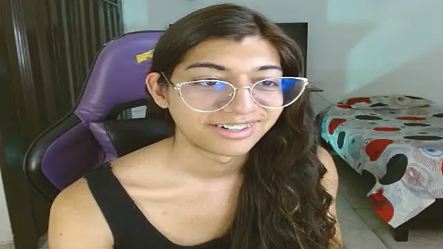 engielphoenis14 online show from 04-21-26, 10:34