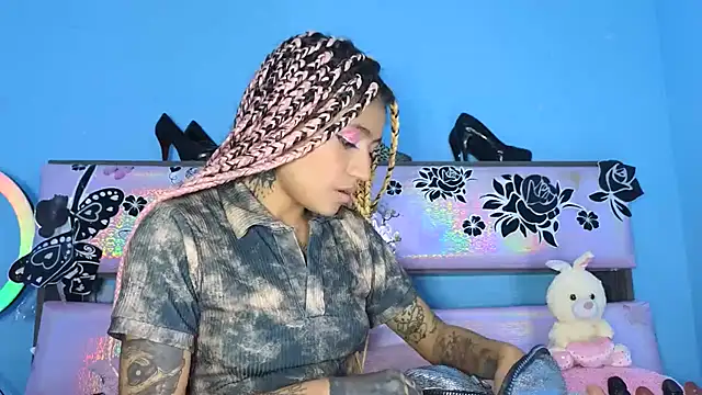 Snapshot of gabbiefoxthx chatting on 01-26-25, 10:23 gabbiefoxthx online show from 01-26-25, 10:23