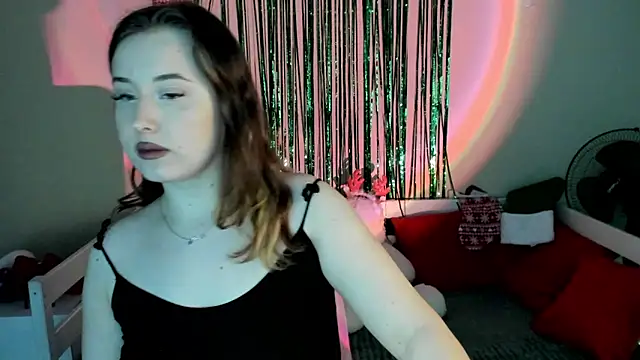 Snapshot of Emily_Gin chatting on 01-04-25, 08:28 Emily Gin online show from 01-04-25, 08:28