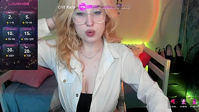 Snapshot of Emily_Gin chatting on 11-29-25, 04:15 Emily Gin online show from 11-29-25, 04:15