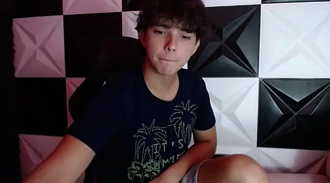 Dani cumboy online show from 12-21-24, 03:47