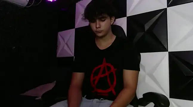 Dani cumboy online show from 01-07-25, 02:53