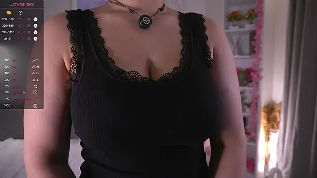 Snapshot of SallyReidj chatting on 12-05-25, 03:09 SallyReidj online show from 12-05-25, 03:09