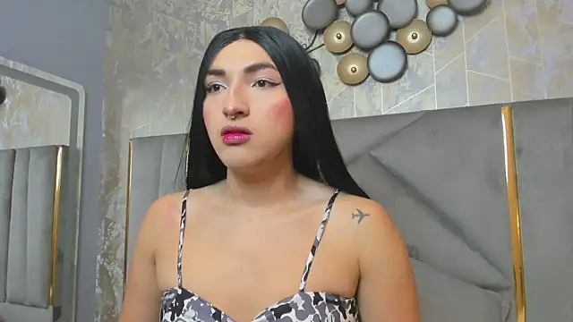 Snapshot of TomLondon_ chatting on 01-23-25, 11:48 TomLondon  online show from 01-23-25, 11:48