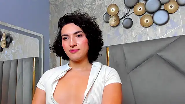 Snapshot of TomLondon_ chatting on 02-18-25, 02:49 TomLondon  online show from 02-18-25, 02:49
