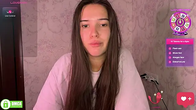 Snapshot of the_princese chatting on 10-31-25, 05:25 the princese online show from 10-31-25, 05:25