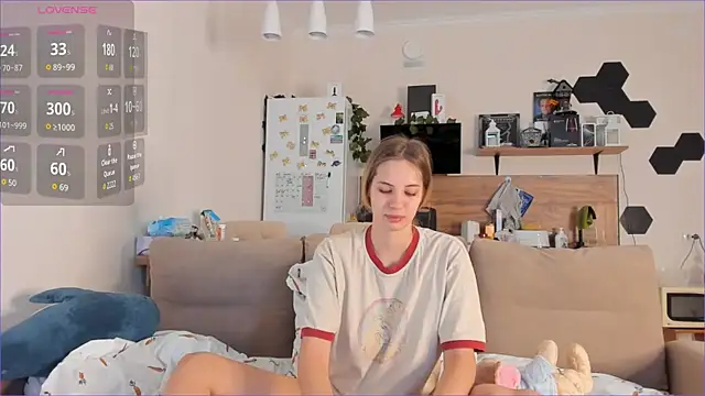 Girl alone home online show from 09-25-25, 03:32