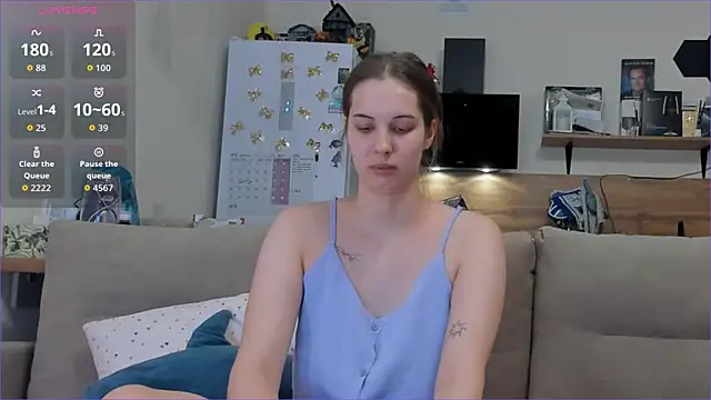 Girl alone home online show from 04-08-26, 03:12