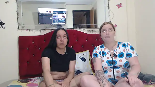 Snapshot of Lola_barbara chatting on 01-17-25, 10:45 Lola barbara online show from 01-17-25, 10:45