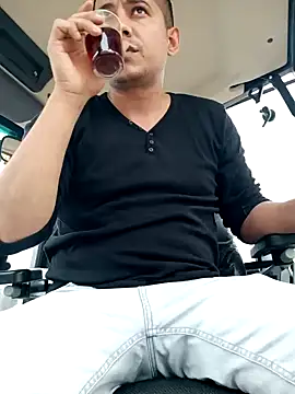 Snapshot of Adana1994 chatting on 12-26-24, 01:10 Adana1994 online show from 12-26-24, 01:10