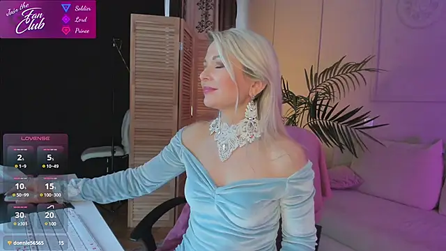 Gloria Lovely online show from 03-14-25, 01:57