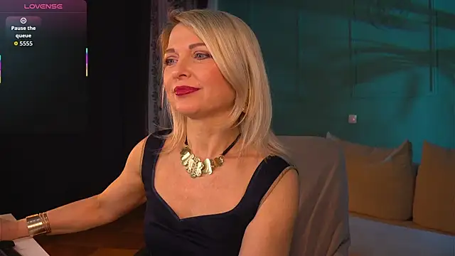 Gloria Lovely online show from 04-02-26, 11:19