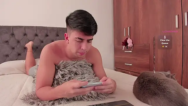 Snapshot of jordanmuskk chatting on 11-23-25, 07:24 jordanmuskk online show from 11-23-25, 07:24