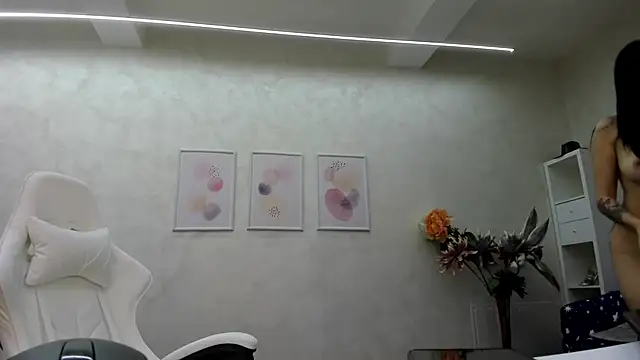 Snapshot of patriciakeys chatting on 12-23-24, 10:21 patriciakeys online show from 12-23-24, 10:21