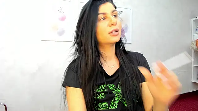 Snapshot of patriciakeys chatting on 02-15-25, 10:33 patriciakeys online show from 02-15-25, 10:33