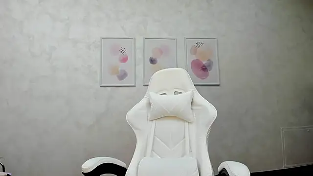 Snapshot of patriciakeys chatting on 03-04-25, 01:49 patriciakeys online show from 03-04-25, 01:49