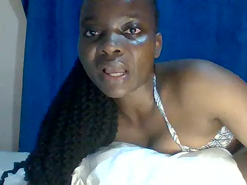 sweet love00 online show from 04-26-26, 01:47