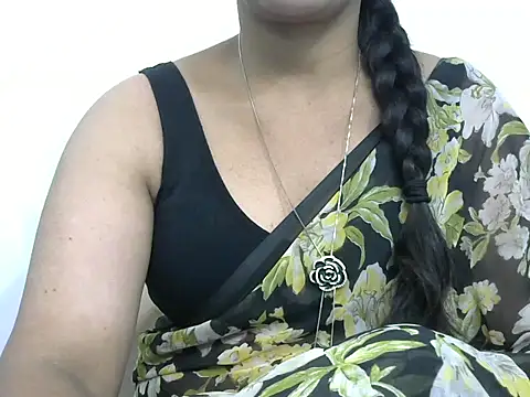 Snapshot of rashmika_reddy chatting on 11-29-25, 05:16 rashmika reddy online show from 11-29-25, 05:16