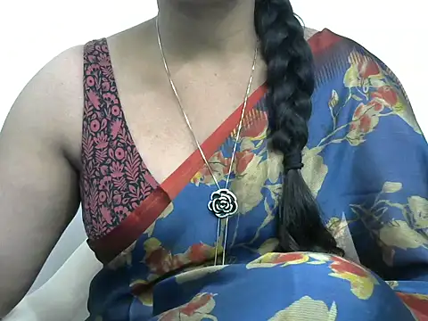 Snapshot of rashmika_reddy chatting on 11-30-25, 05:06 rashmika reddy online show from 11-30-25, 05:06