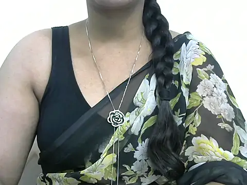 Snapshot of rashmika_reddy chatting on 12-01-25, 05:29 rashmika reddy online show from 12-01-25, 05:29