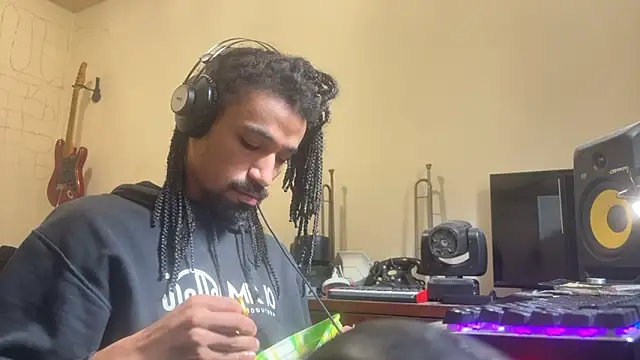 hotcamboy420 online show from 11-03-25, 01:23