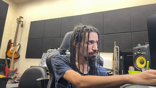 hotcamboy420 online show from 04-29-26, 06:14