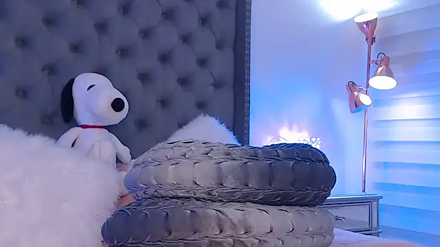 Snapshot of KathaLove chatting on 02-12-25, 05:37 KathaLove online show from 02-12-25, 05:37