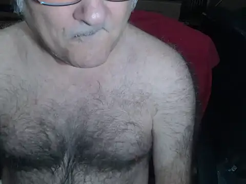 Snapshot of sohorneydad13 chatting on 10-24-25, 07:05 sohorneydad13 online show from 10-24-25, 07:05