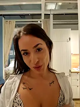 Snapshot of LydiaMaus96 chatting on 10-10-25, 12:37 LydiaMaus96 online show from 10-10-25, 12:37