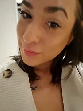 Snapshot of LydiaMaus96 chatting on 11-06-25, 02:07 LydiaMaus96 online show from 11-06-25, 02:07