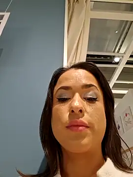 Snapshot of LydiaMaus96 chatting on 11-18-25, 02:54 LydiaMaus96 online show from 11-18-25, 02:54