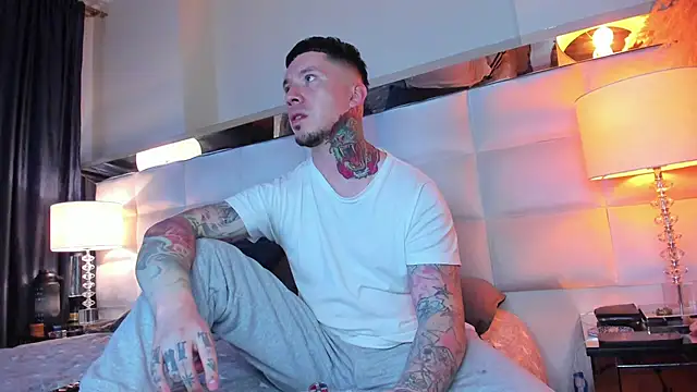 Snapshot of Adam_tatto chatting on 10-03-25, 01:57 Adam tatto online show from 10-03-25, 01:57