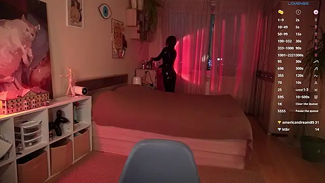 Jantrlatex online show from 01-14-25, 08:04